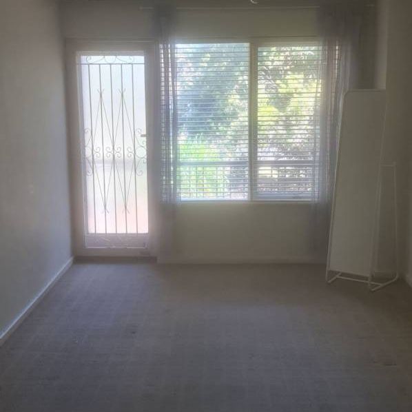 Apartment Close To Monash Uni Caulfield - Photo 1
