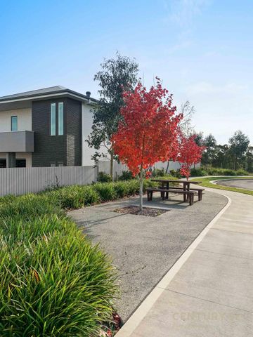 Stunning Tri-Level Townhouse - Photo 3