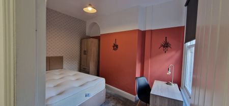 15 Devonshire Promenade, NG7 2DS, NOTTINGHAM - Photo 3