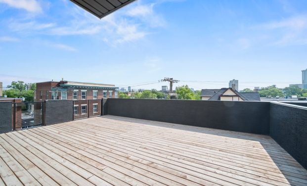 Manchester: Black Accents – Penthouse Suite – 710 Westminster, Winnipeg, MB - Photo 1