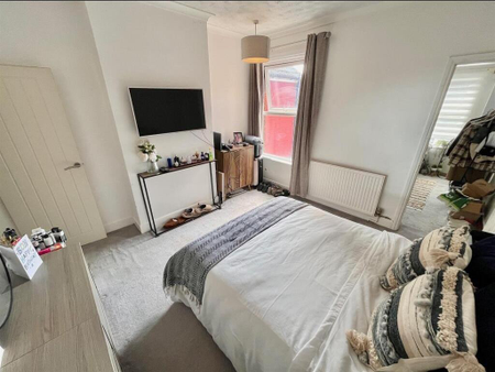 3 bedroom terraced house to rent - Photo 5