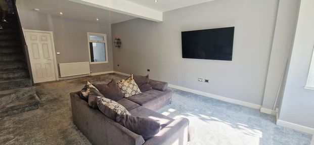 3 bedroom terraced house to rent - Photo 1