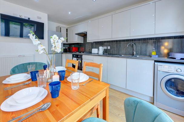 Room in a Shared House, Coombe Street, CV3 - Photo 1