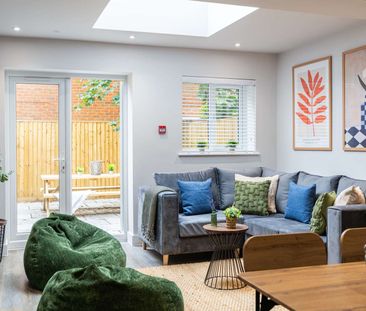 Luxury 6-bedroom, en-suite bathroom Student House! Room 6 - Photo 4