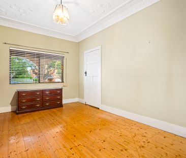 31 Shaw Avenue, Earlwood NSW 2206 - House For Rent | Domain - Photo 5