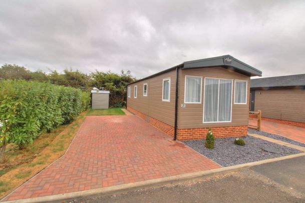 Caravan Park, Ipswich Road, Newbourne, Woodbridge - Photo 1