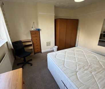 4 bedroom house to rent - Photo 3