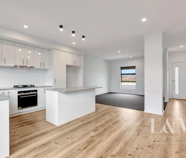 Family Home in Great Location..!! - Photo 6