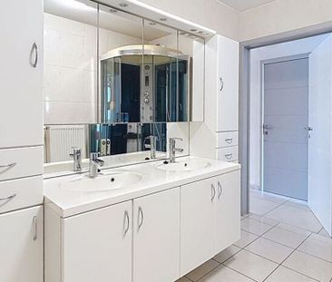 Appartement te huur in Moeskroen voor € 810 met 2 slaapkamers - Foto 2