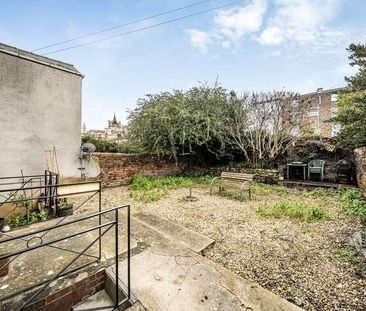 St. Georges Square, Cheltenham, Gloucestershire, GL50 - Photo 6