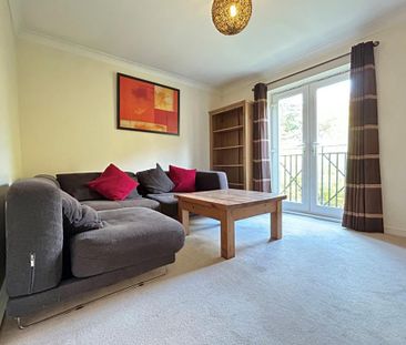 2 bedroom flat to rent - Photo 2