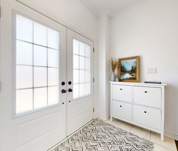 For Lease - 5 Harvest Crescent, Barrie, Ontario - Photo 2