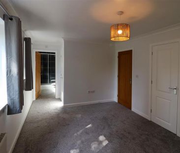 4 bedroom detached house to rent - Photo 6