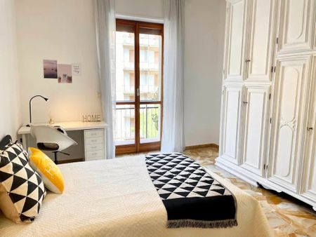 Via Caduti di Cefalonia, Florence, Tuscany 50127 - Photo 4