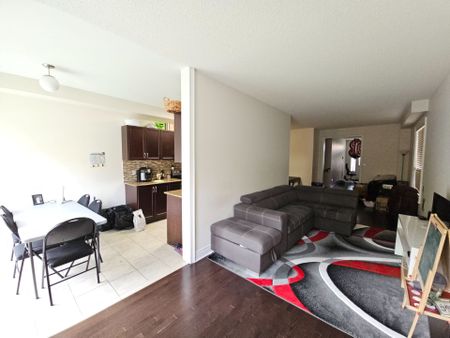 For Lease - 63 Collin Court, Richmond Hill, Ontario - Photo 3