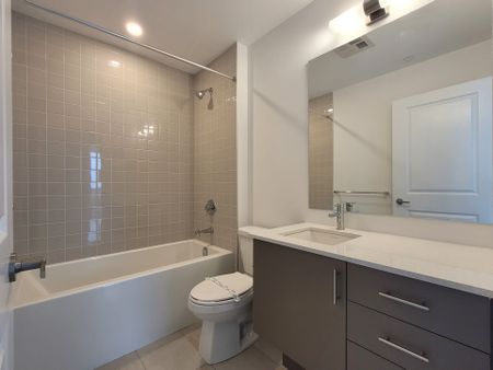 For Lease - 3240 William Coltson Avenue Unit# 1104, Oakville, Ontario - Photo 2