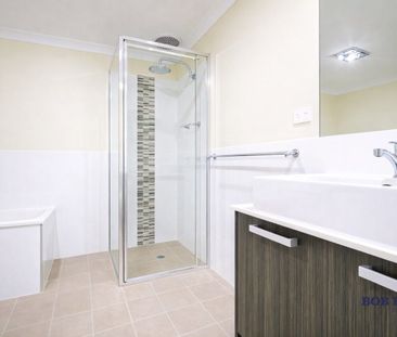 Low Maintenance Living - Three-bedroom home - Photo 2