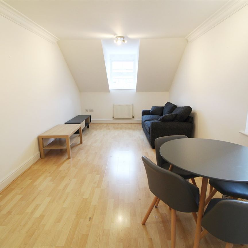 Belmont Court, Reading, RG1 1NS - Photo 1