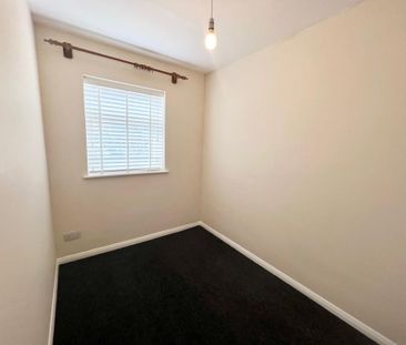 2 bedroom semi-detached house to rent - Photo 2