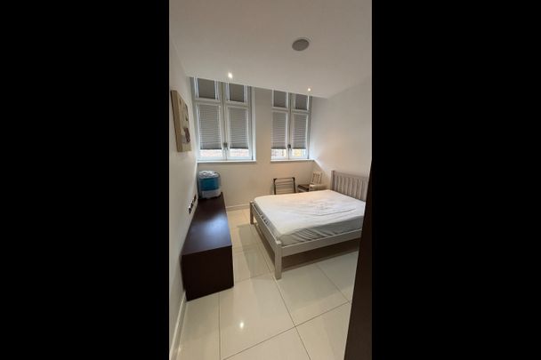 1 Bed Flat, Albany House, WC1H - Photo 1