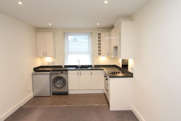 1 bedroom Flat To Let - Photo 1