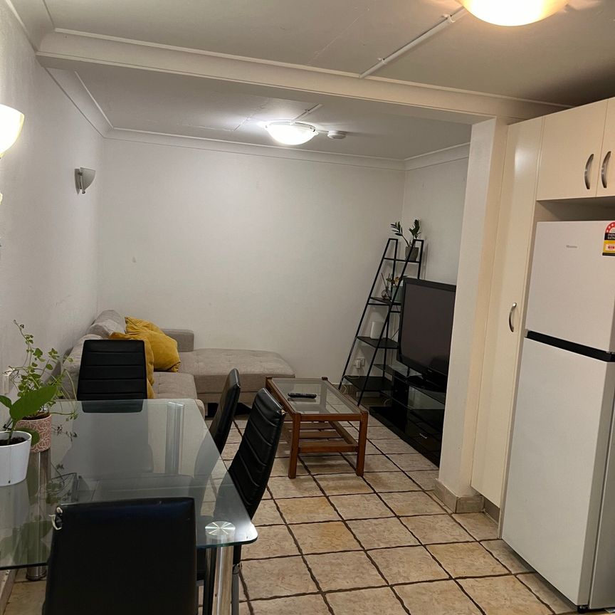 Redfern - Photo 1