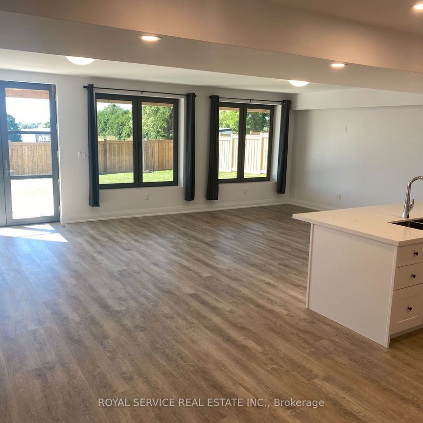 For Lease - 61 Waywell Street Unit# B, Whitby, Ontario - Photo 1