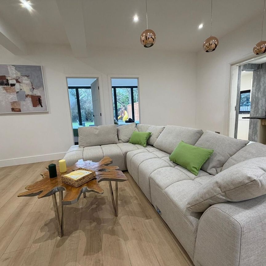 2 Bed Flat, The Bishops Avenue, N2 - Photo 1