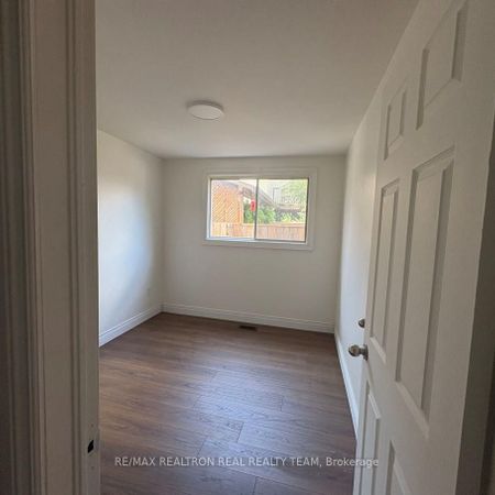 For Lease - 1129 Cannon Street Unit# #C1, Hamilton, Ontario - Photo 4