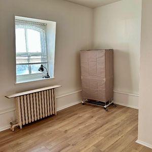 Vieux Lévis, 3 1/2 chauffé stationnement beaucoup de cachet - Photo 2