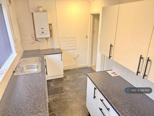 2 bedroom semi-detached house to rent - Photo 1