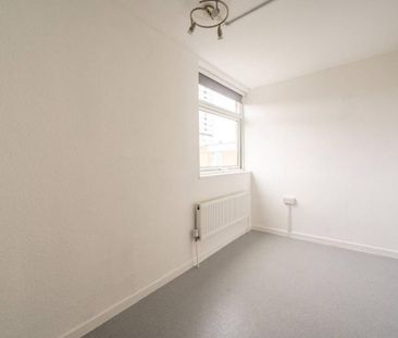 4 bedroom terraced house to rent - Photo 2