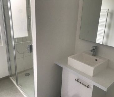 Location Appartement 2 pièces 53m² BORDEAUX 33000 - Photo 3