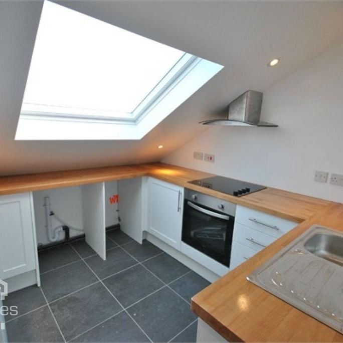 2 bedroom flat to rent - Photo 1