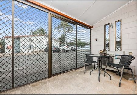 IDEAL FOR LOW-MAINTENANCE LIVING - Photo 4