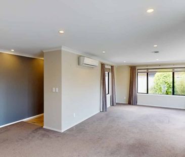 Roslyn - 3 Bedrooms - Photo 5