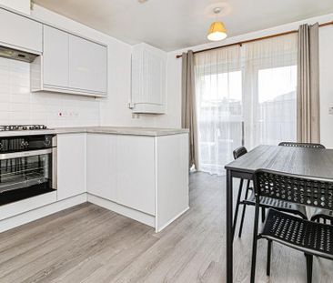 4 bedroom terraced house to rent - Photo 3