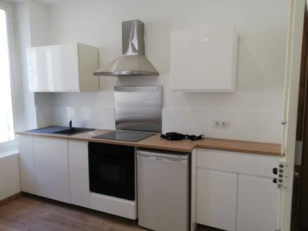 Appartement 2 pièces 33m2 MARSEILLE 4EME 630 euros - Photo 4