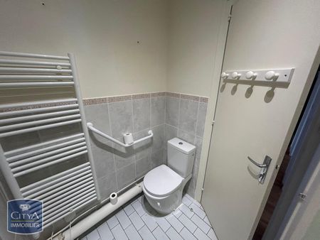 Location Appartement 4 pièces 102m² BEAUVAIS 60000 - Photo 5