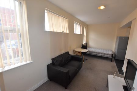 Charles Street - Photo 4