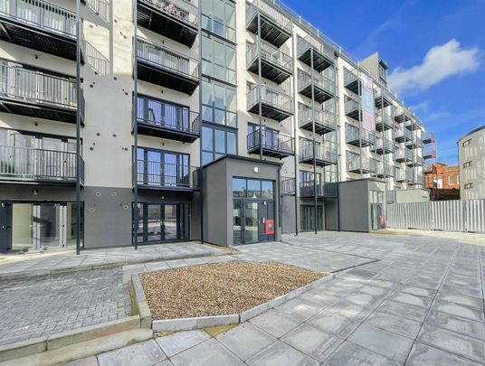 Flat 82, 6 Martin Court, Hastings, TN34 1EF - Photo 1