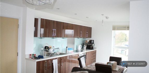 2 bedroom flat to rent - Photo 2