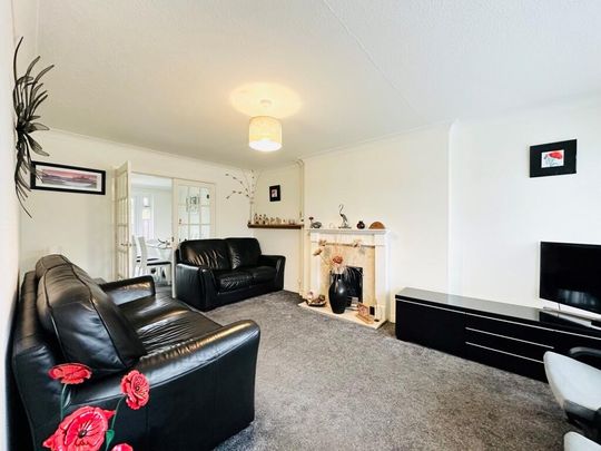 3 bedroom bungalow to rent - Photo 1