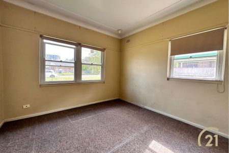 Family Comfort and Convenience in Prime Villawood Location! - Photo 5