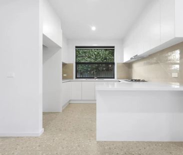 2/4 The Glen, Frankston VIC 3199 - Photo 1