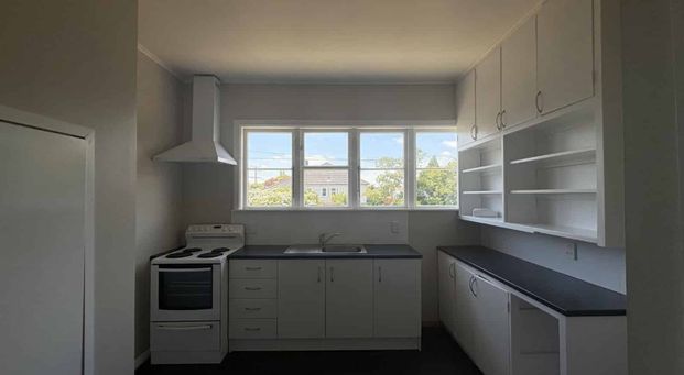 Good house on Harris - Photo 1