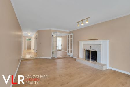 House in Richmond, BC - Photo 4