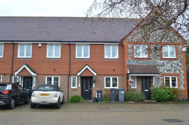 4 bedroom terraced house to rent - Photo 1
