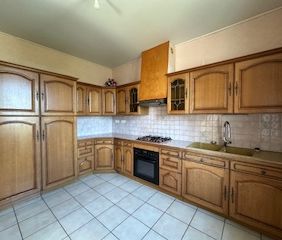 Location Maison 6 pièces 130m² - Photo 1