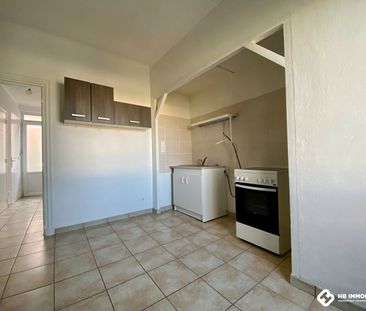 Location Appartement 2 pièces 42m² LE COTEAU 42120 - Photo 5